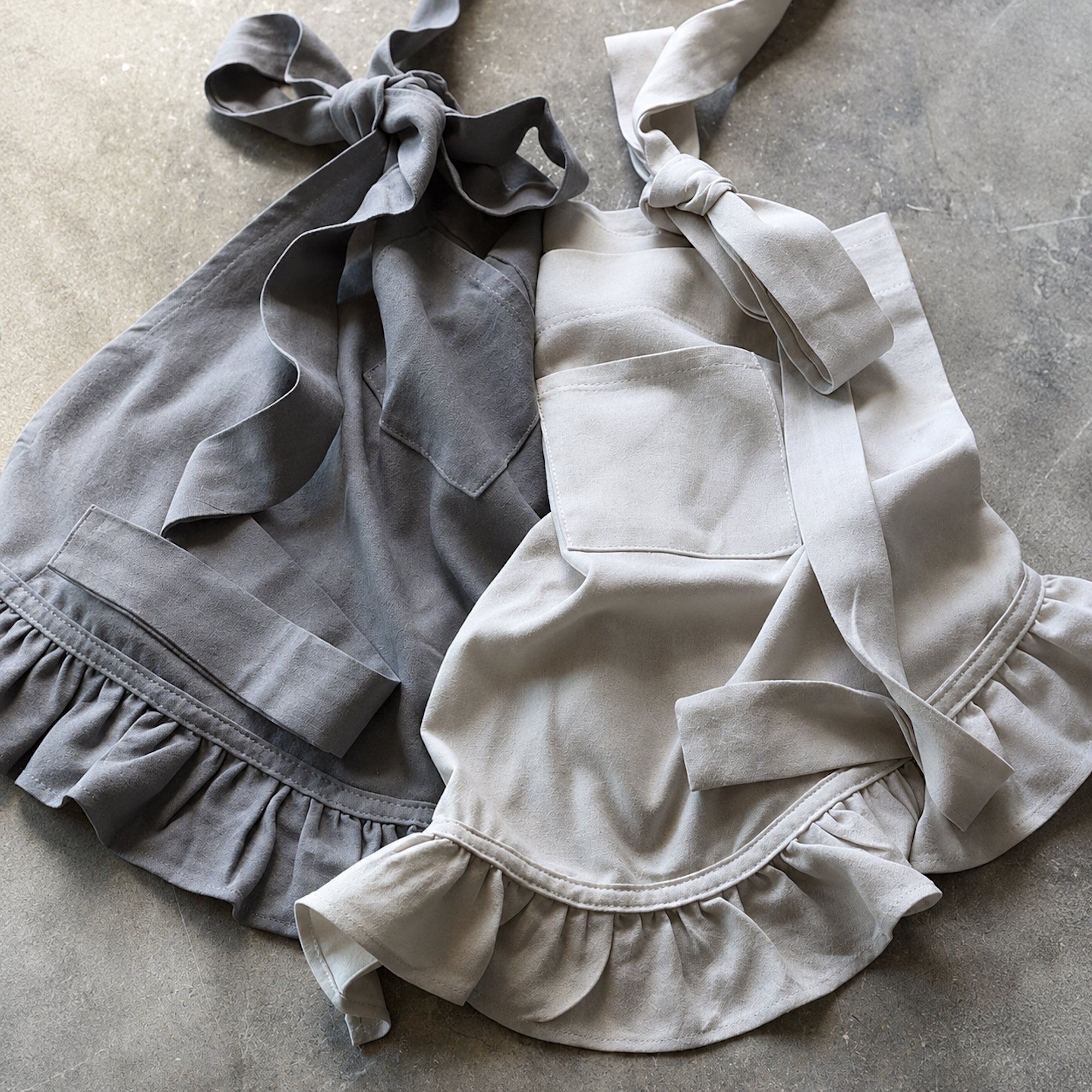 Simmer Down Cookware Half Apron, Heirloom Ruffle
